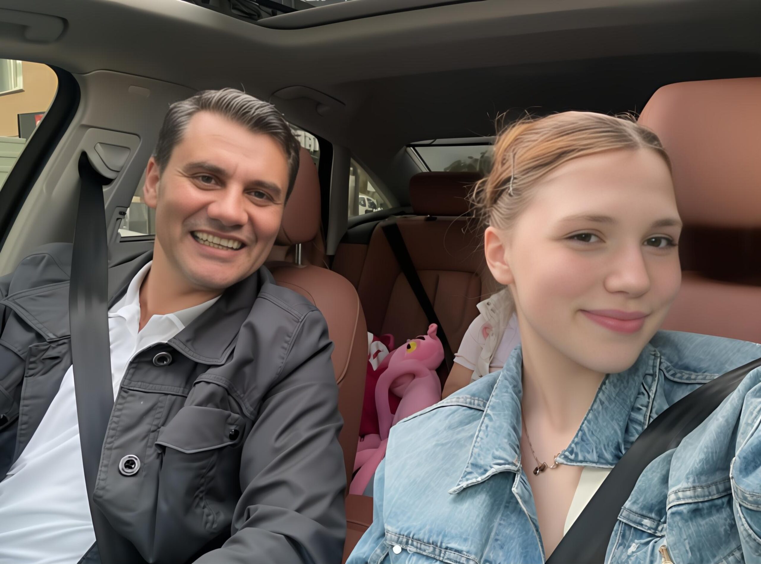 Nehir Zeyrek’ten Babası Ferdi Zeyrek’e Duygusal Veda: “Baban Varsa Sorun Yok Derdi… Ama Artık Babam Yok”