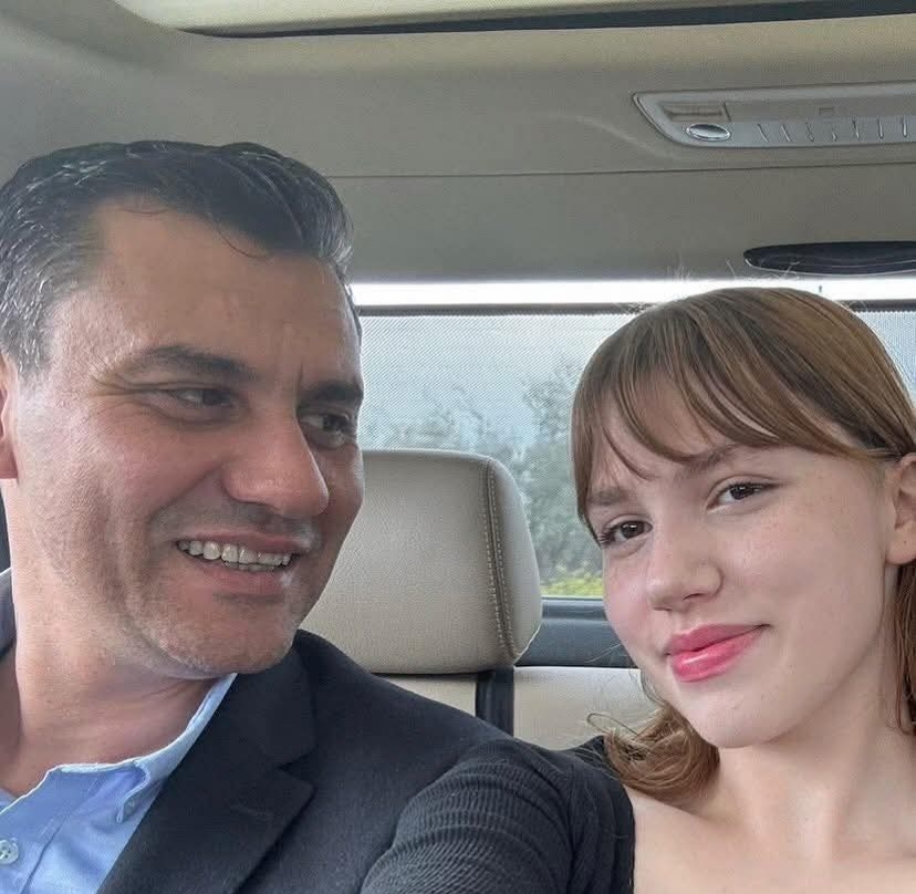 Nehir Zeyrek’ten Babasına Yürek Burkan Babalar Günü Mesajı: “İyi ki kalbimin içinde yaşıyorsun…”