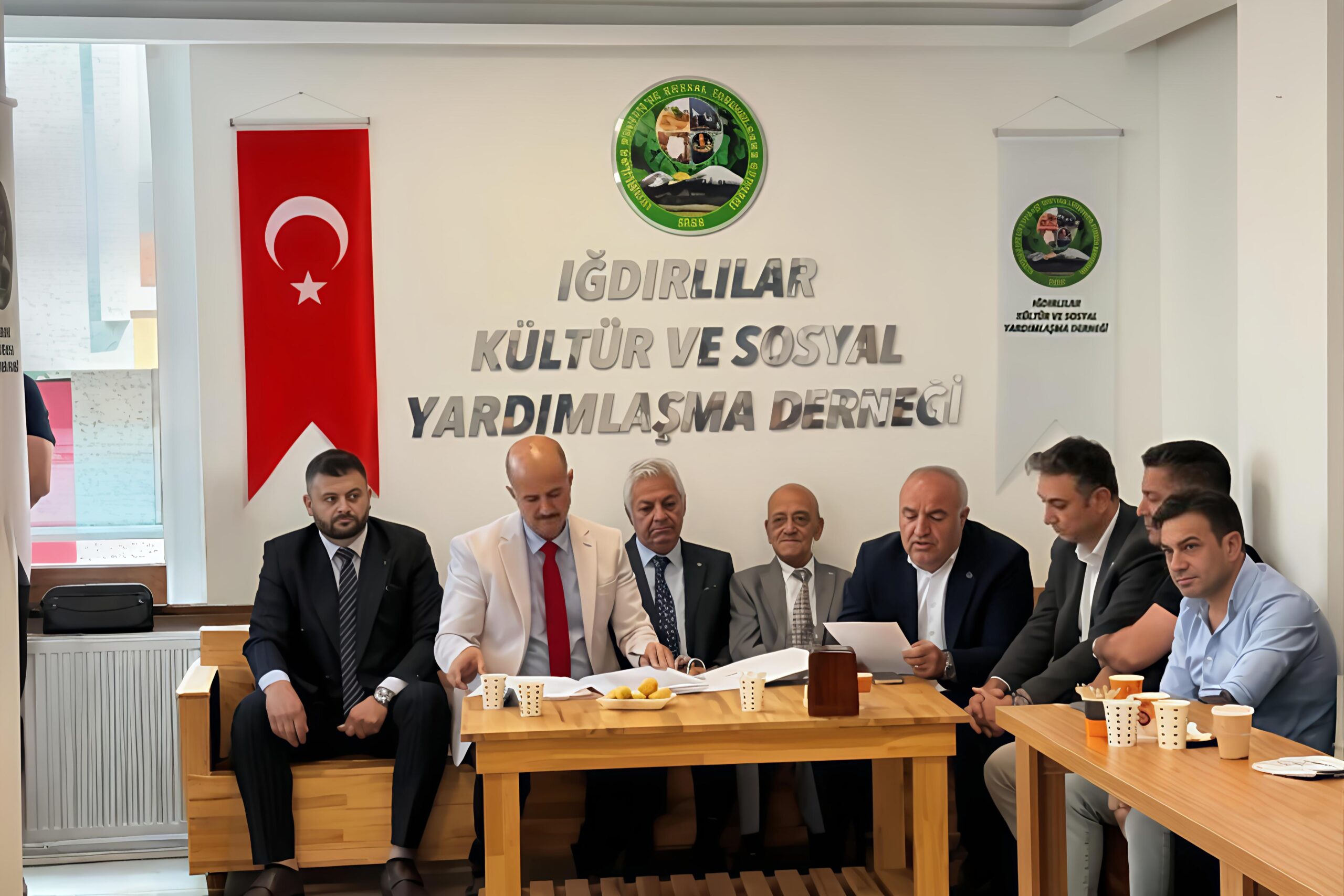 Çekmeköy Iğdırlılar Derneği’nde Kongre Coşkusu: Başkan Av. Özgür Kip Güven Tazeledi