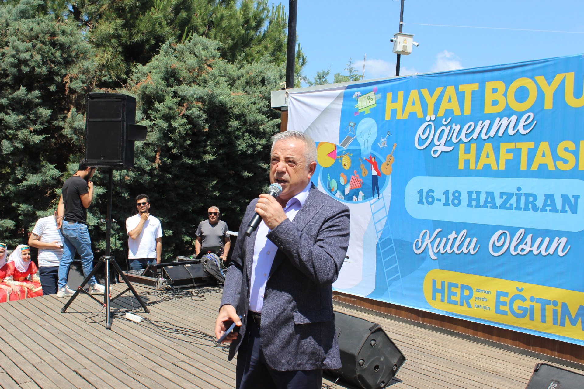 Çekmeköy’de El Emeği Göz Nuru Sergisi Yoğun İlgi Gördü