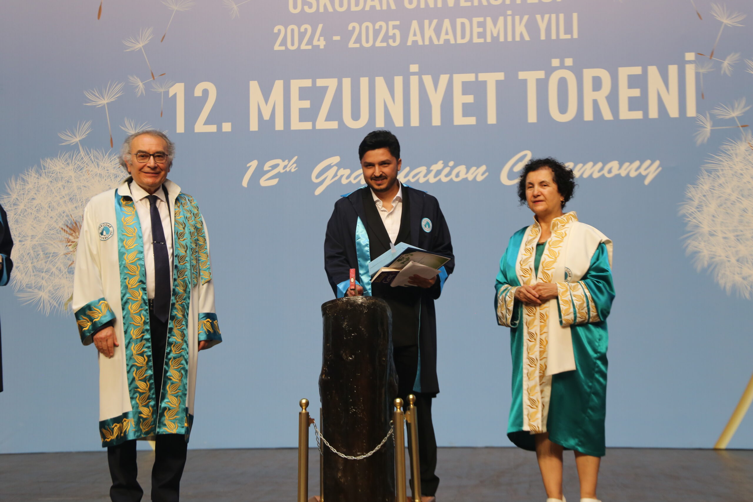 Üsküdar Üniversitesi 12. Dönem Mezuniyet Coşkusu: “Algoritmaların Değil, İnsanların Ustalaşması Gerekiyor”
