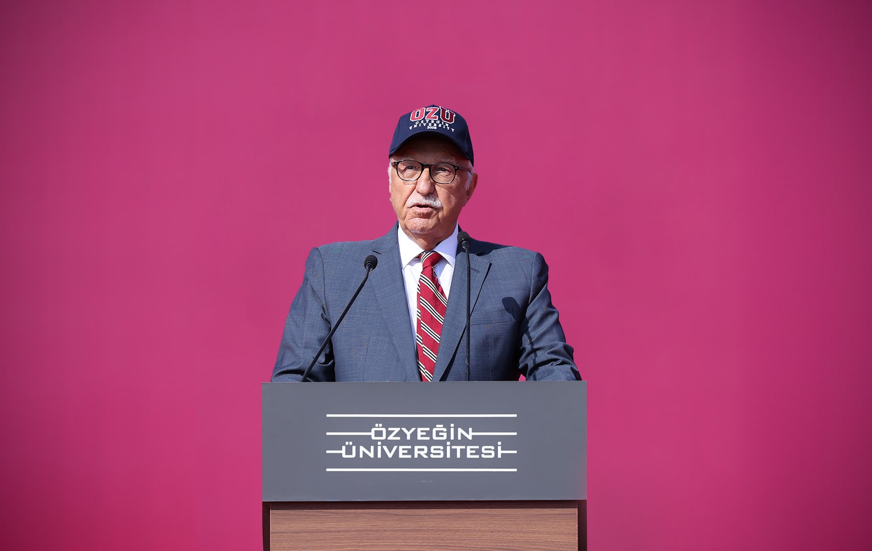 Özyeğin Üniversitesi 14. Dönem Mezunlarını Coşkulu Bir Törenle Uğurladı