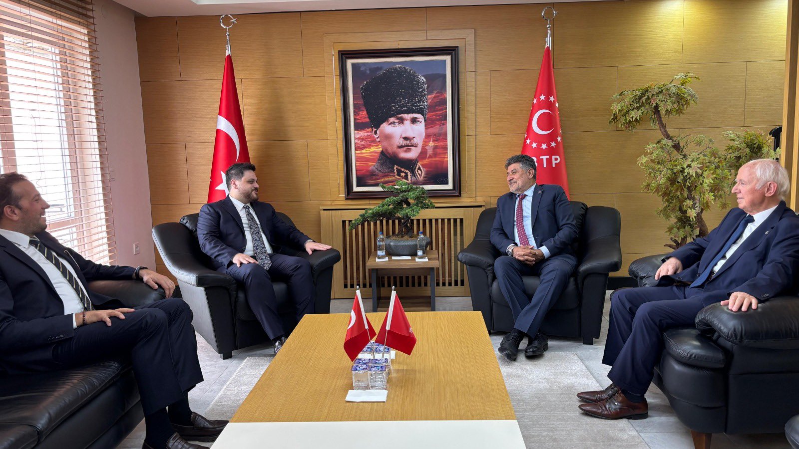 Hüseyin Baş ve Remzi Çayır’dan Siyasi İstişare: BTP ile Milli Yol Arasında Görüşme