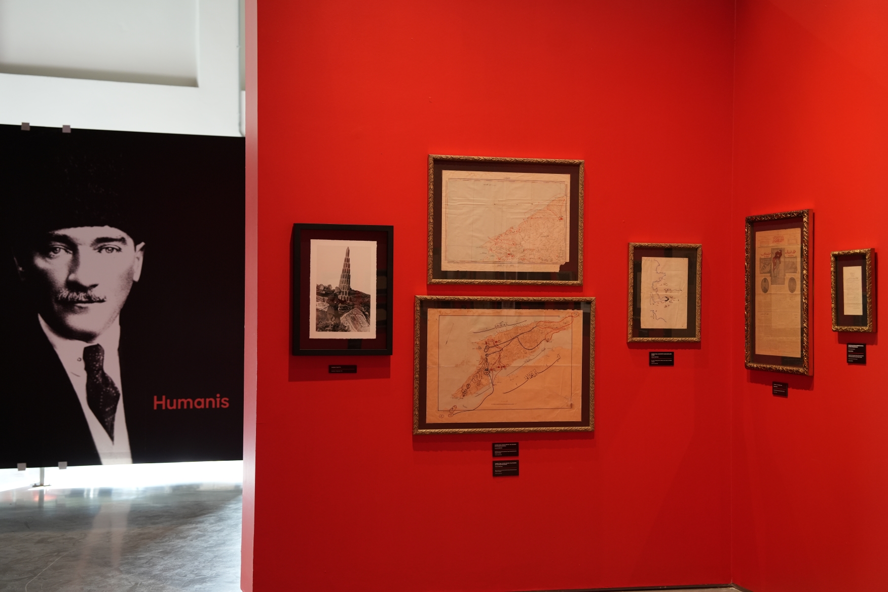 Karanlıkta Akan Bir Yıldız: Mustafa Kemal Atatürk” Sergisi Yoğun İlgi Üzerine Uzatıldı!