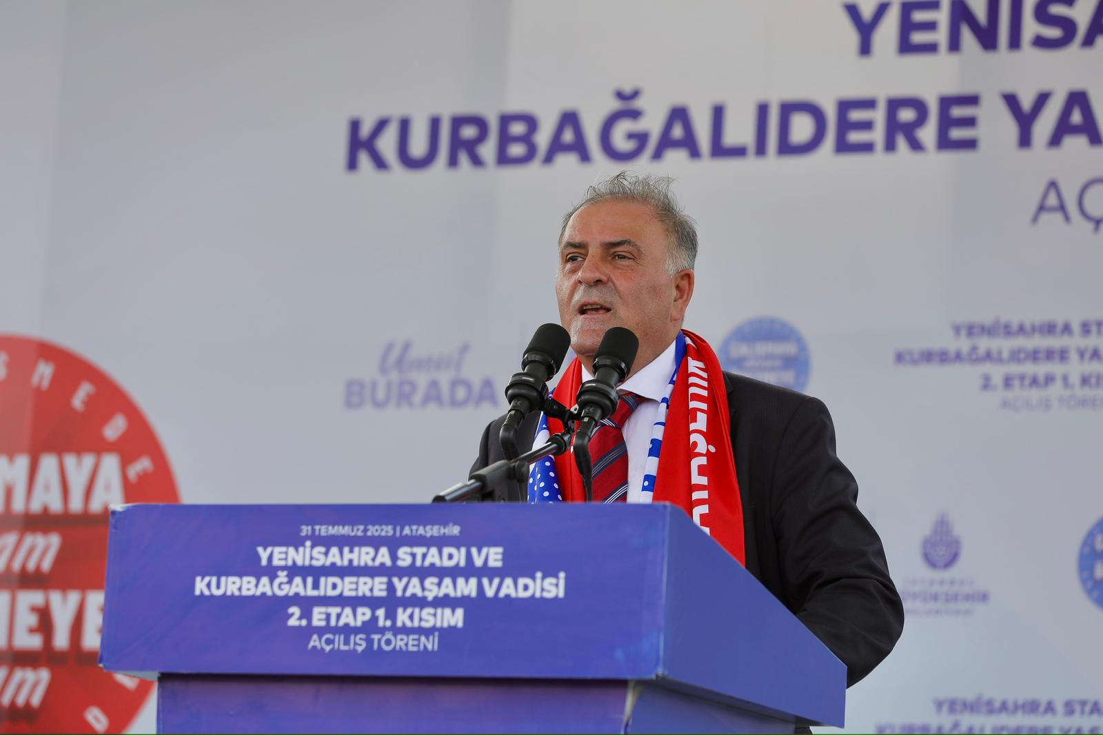 İBB’den Ataşehir’e Çifte Yatırım: Yenisahra Stadı ve Kurbağalıdere Yaşam Vadisi Hizmete Açıldı