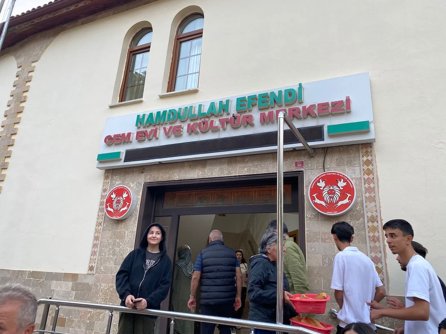 Amasya’da Muharrem Orucu Açıldı: Özgür Özel Canlarla Birlikte Lokma Paylaştı