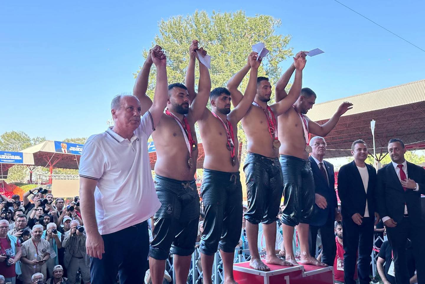 Muharrem İnce’den Kırkpınar’da Sert Mesaj: “Siyaset Er Meydanında Yapılmalı, Adliye Koridorlarında Değil”