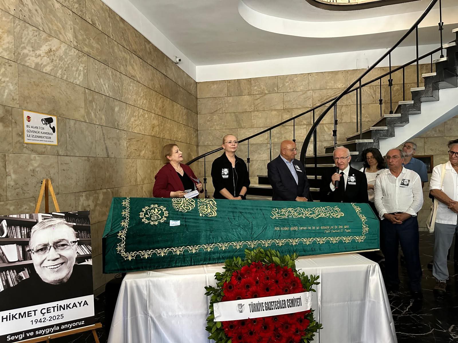 Hikmet Çetinkaya Son Yolculuğuna Uğurlandı