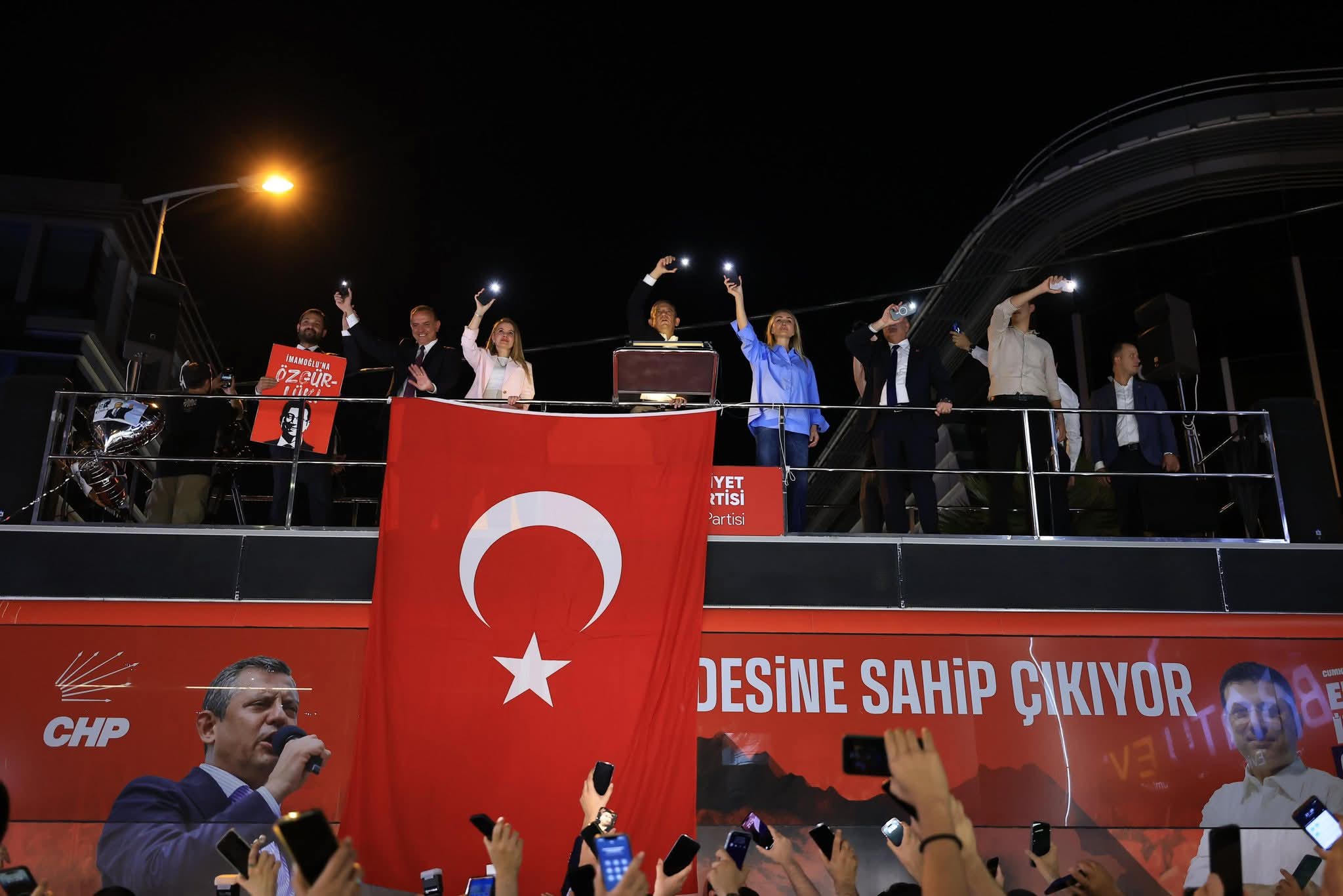 Sancaktepe Mitinginde Demokrasi Mesajı ve Balbay’dan “Asla Vazgeçme” Takdimi