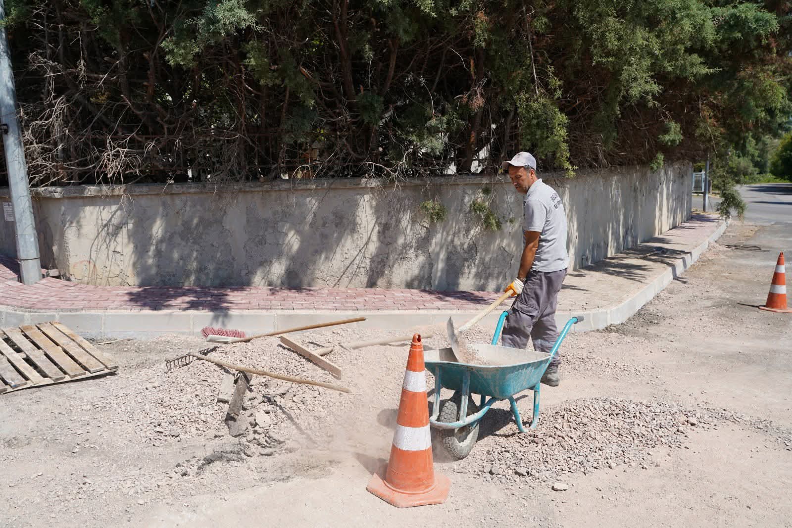 Şile Belediyesi Fen İşleri Müdürlüğü Sahada Yoğun Çalışma Yürütüyor