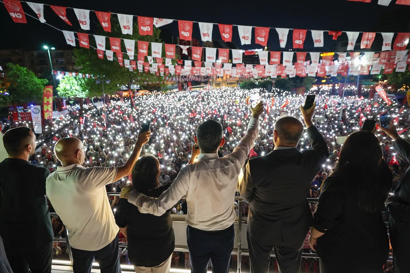 CHP Lideri Kartal’da Patladı: “Koca Belediyeyi Soydular, Neredesiniz Ey Savcılar?”