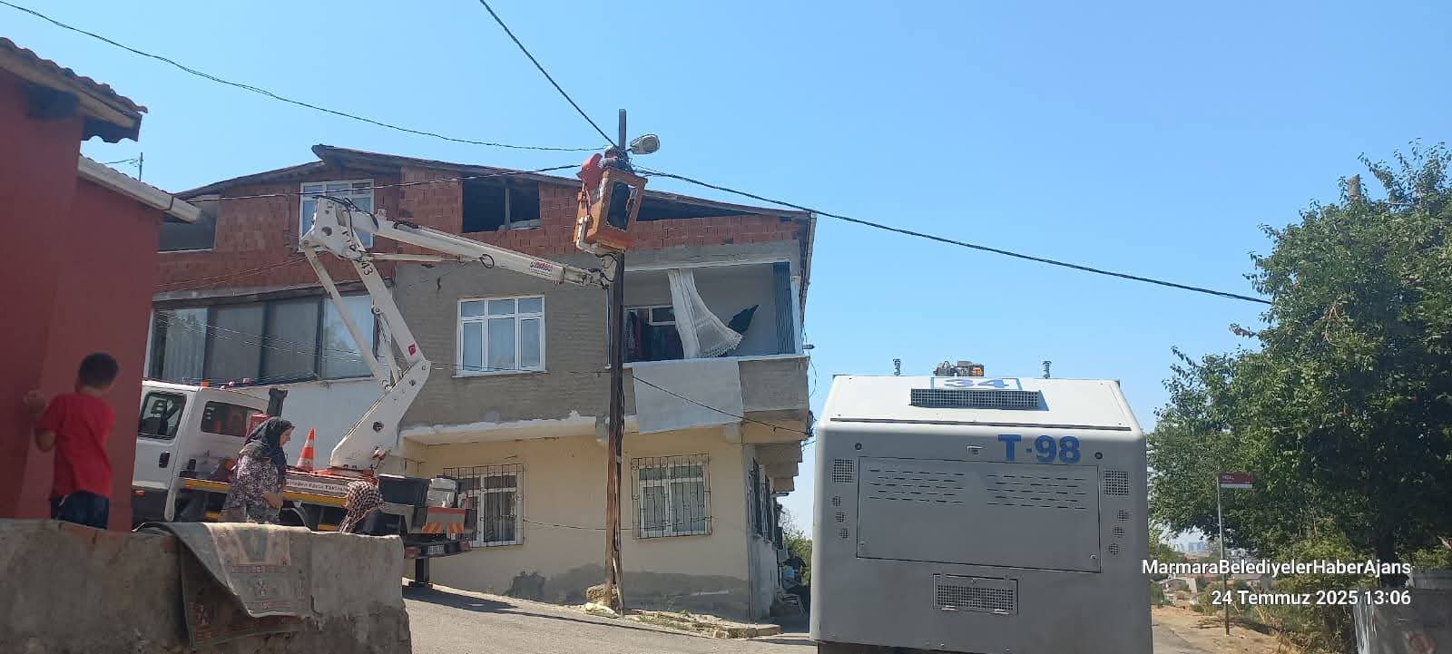 Ümraniye Topağacı Mahallesi’nde Gergin Sabah: Elektrik ve Sular Kesildi, Halk Ayakta