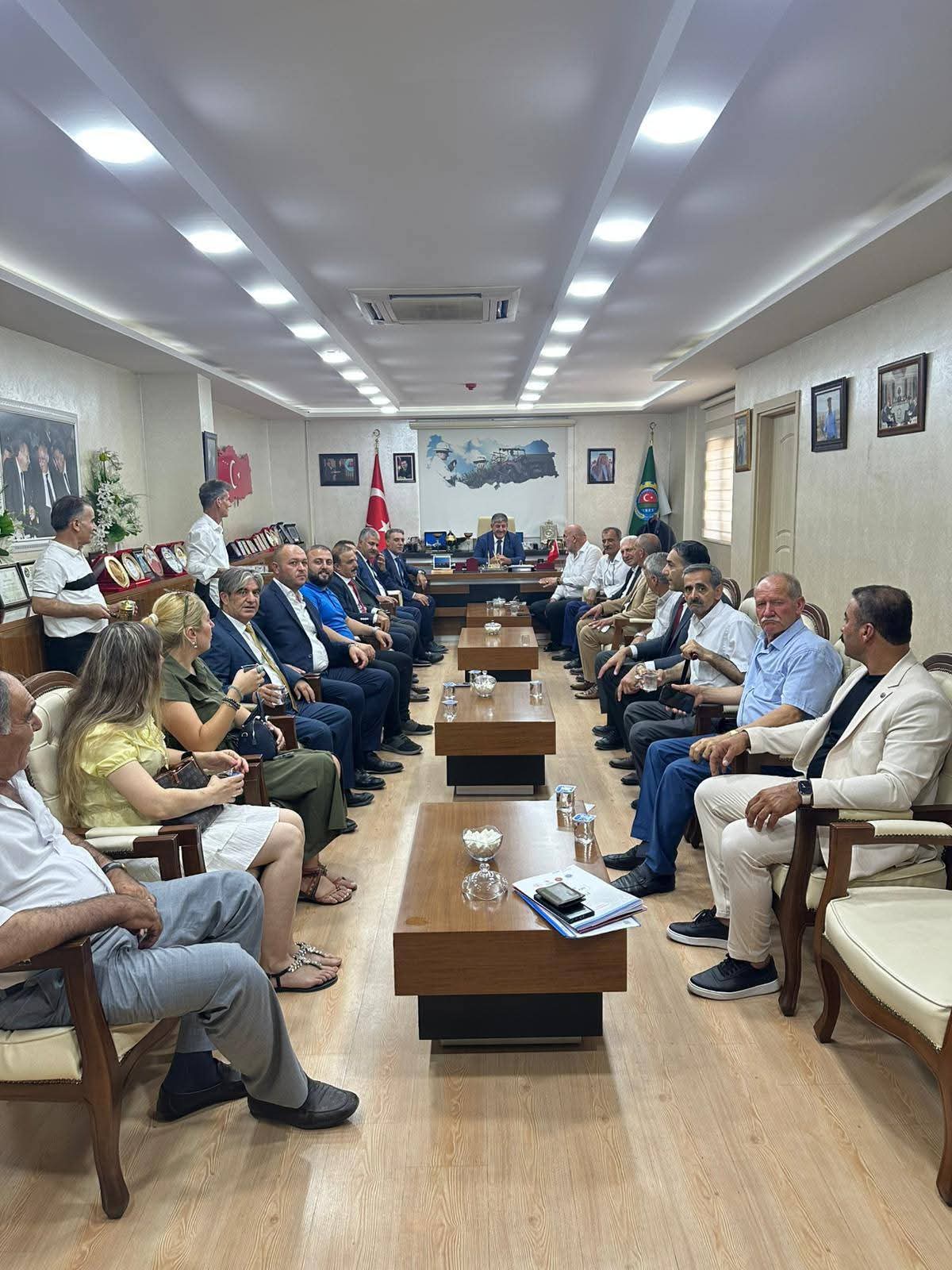 TÜRKİYE MUHTARLAR KONFEDERASYONU’NDAN URFA’DA GÜÇLÜ BULUŞMA: 1. OLAĞAN KONGRE COŞKUSU