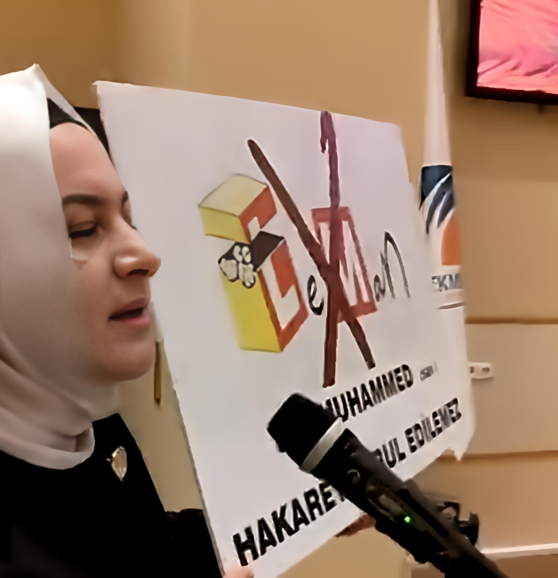 Çekmeköy Belediye Meclisi’nde Leman Kapaklı Gerginlik: AK Parti ve CHP Sıraları Birbirine Girdi