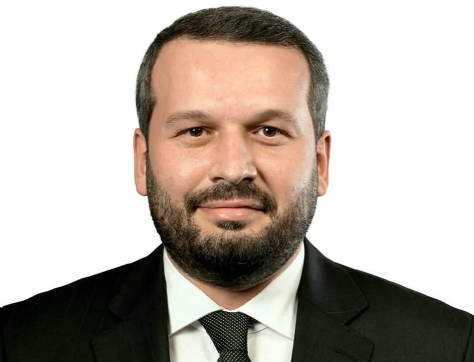 AK Parti’de İlçe Başkanları Baskı Altında mı? Çekmeköy’ün Ardından Üsküdar İlçe Başkanı da İstifa Etti