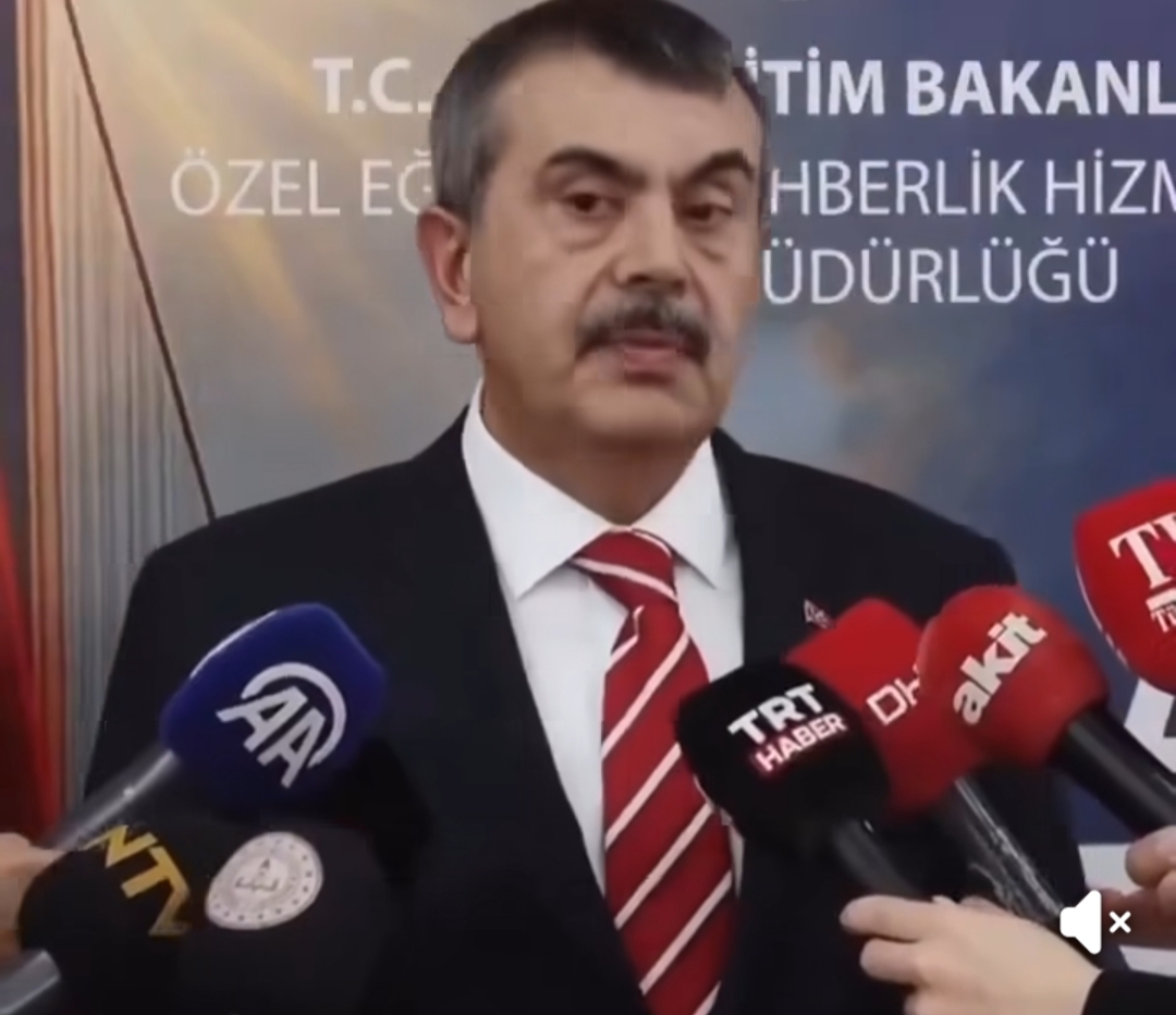 CHP’li Suat Özçağdaş’tan Bakan Tekin’e Sert Tepki: “Bu Üslup, Bu Göreve Yakışmaz”