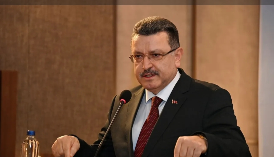 Başkan Ahmet Metin Genç’ten Murat Çalık Tepkisi: “Vicdan da Hukukun Bir Parçası”