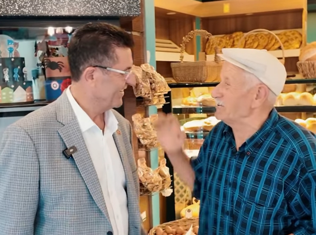 Çekmeköy’ün Omuz Omuza Yürüyen Başkanı”