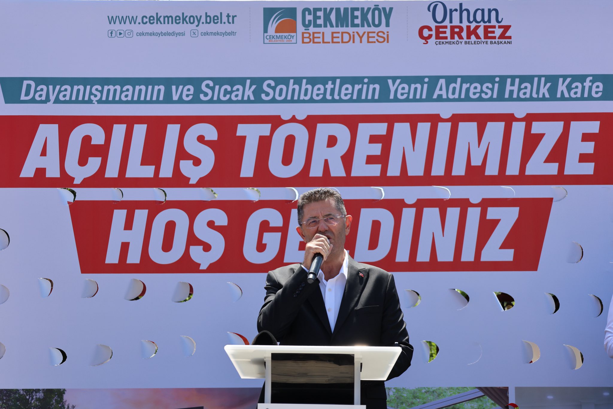 Çekmeköy’de Halk İçin Yeni Buluşma Noktası: Belediye Halk Kafesi Açıldı”