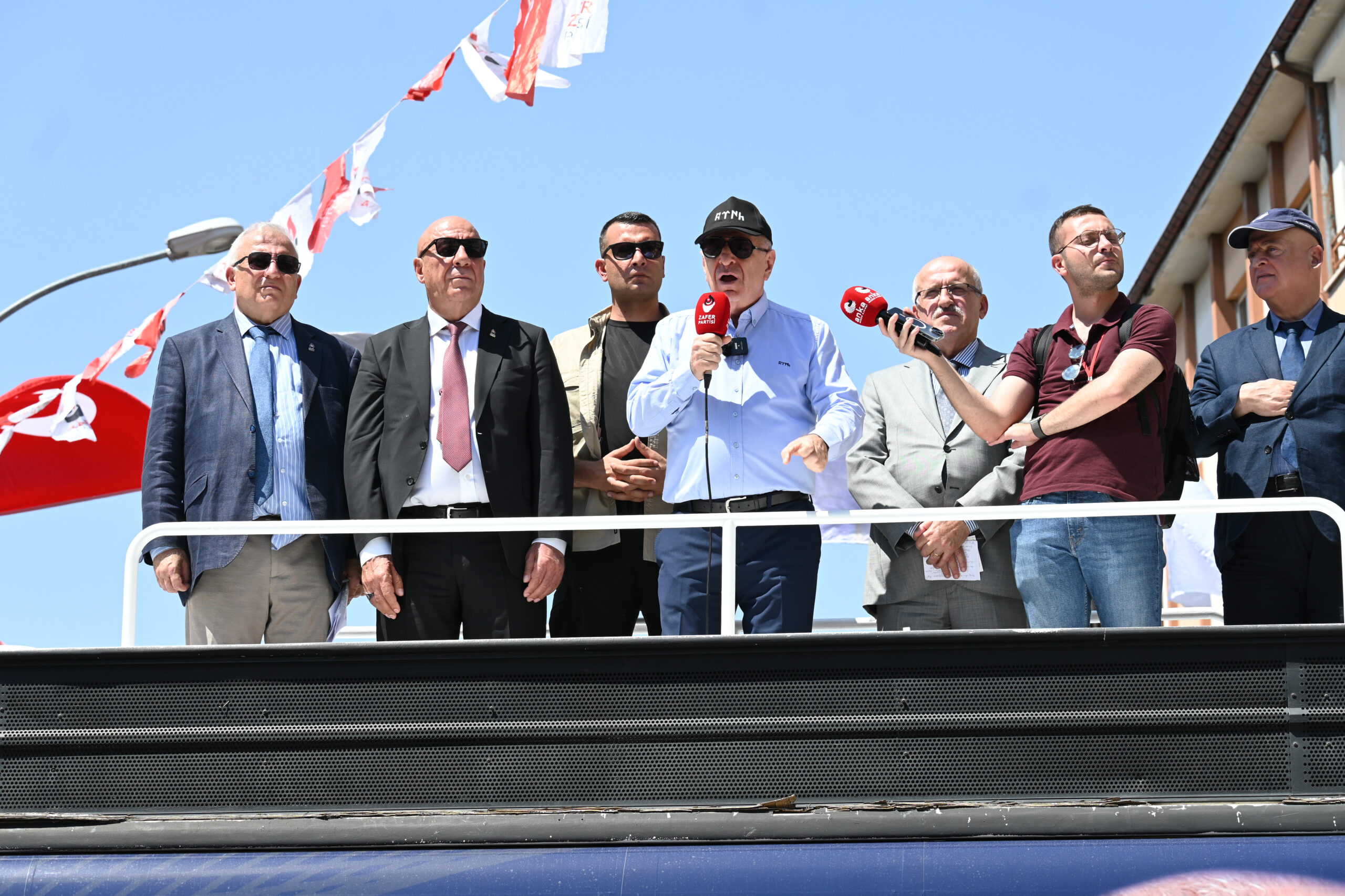 Ümit Özdağ’dan Sert Açıklamalar: “Türkiye Tehdit Altında, Cumhuriyet Tarihinin En Vahim Günlerini Yaşıyoruz”