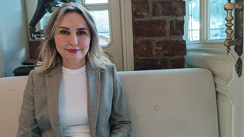 Leman Gözaltıları ve Ters Kelepçe Tepkisi: “Hukuk Devleti Zedeleniyor”