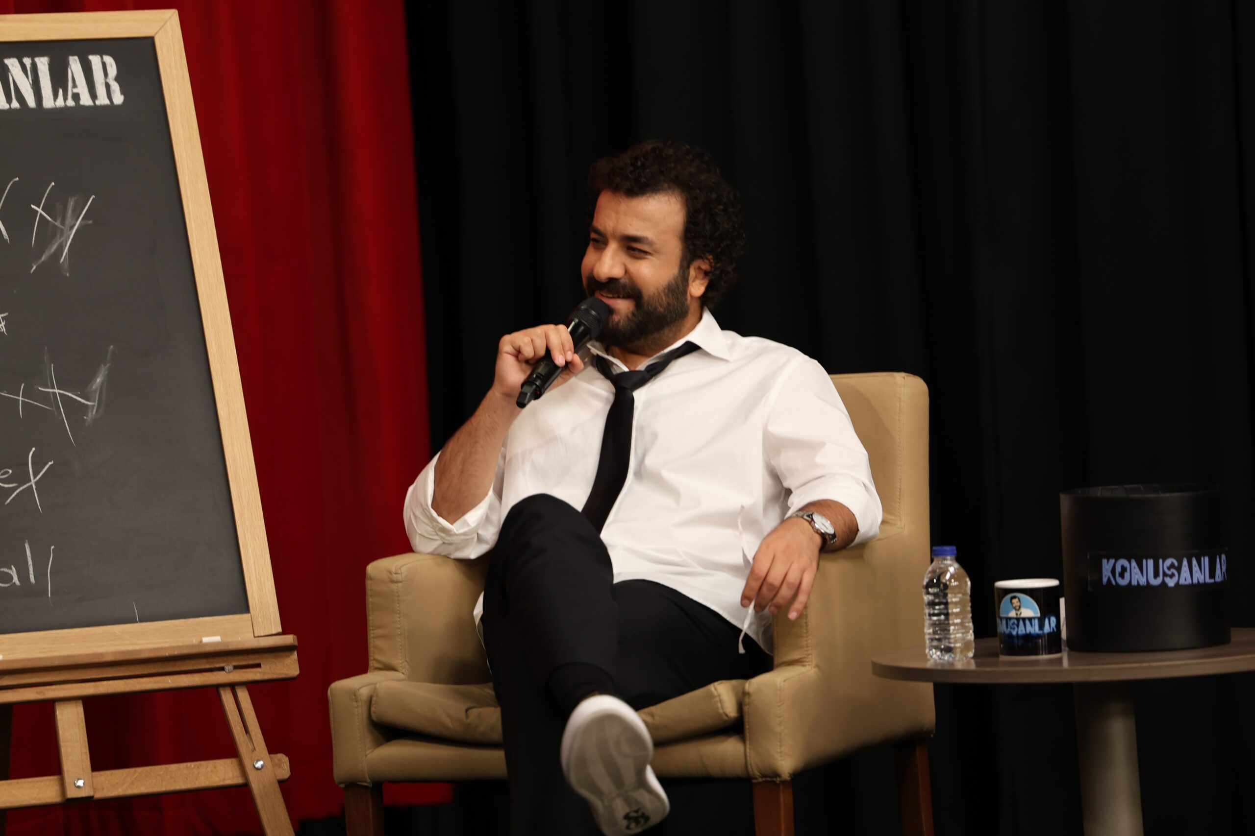 Hasan Can Kaya’nın Fenomen Programı ‘Konuşanlar’ Artık Sadece Disney+’ta!