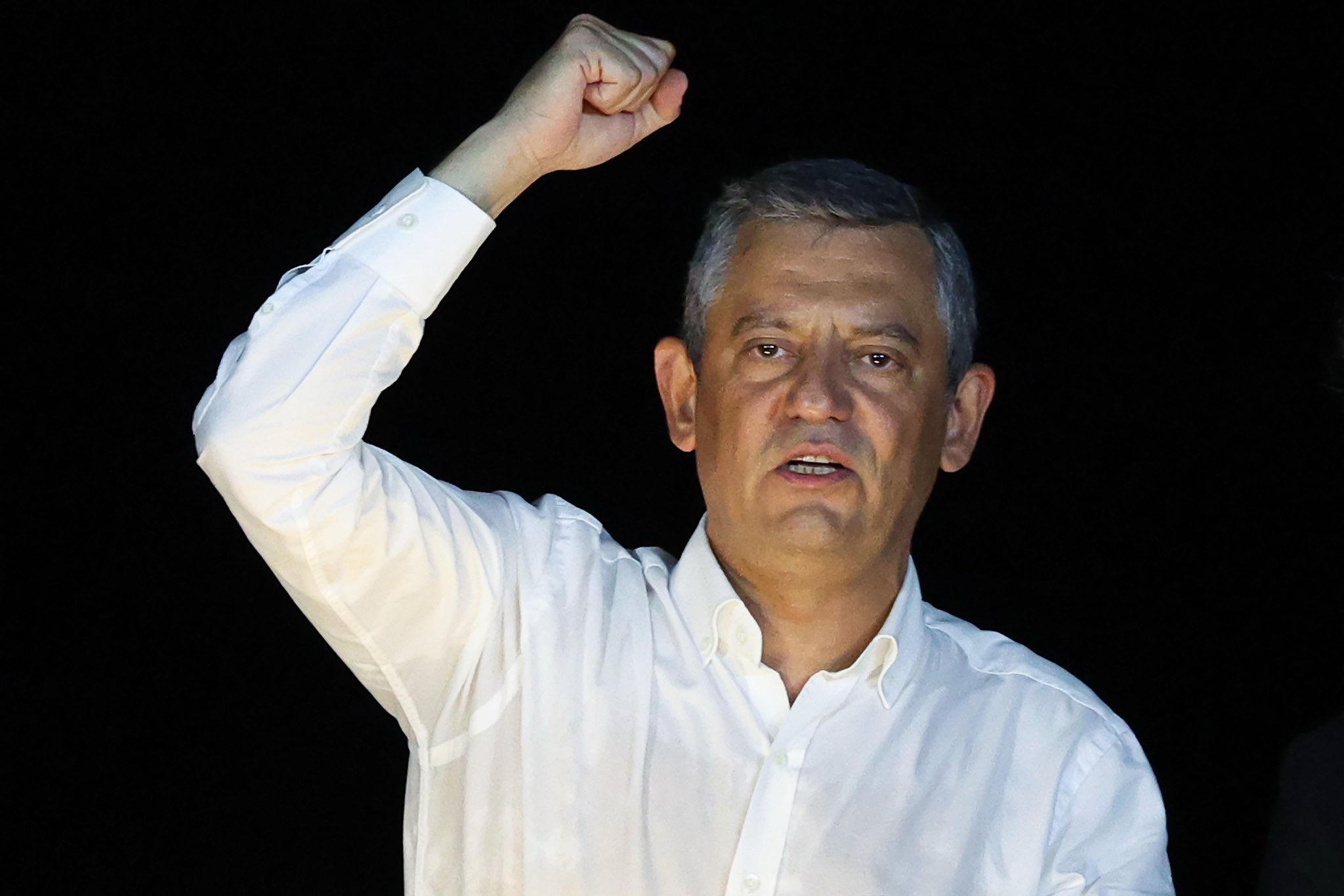 Özgür Özel’den Tuzla’da Sert Çıkış: “Bu Millet Haklının Yanındadır, Bizimledir!”