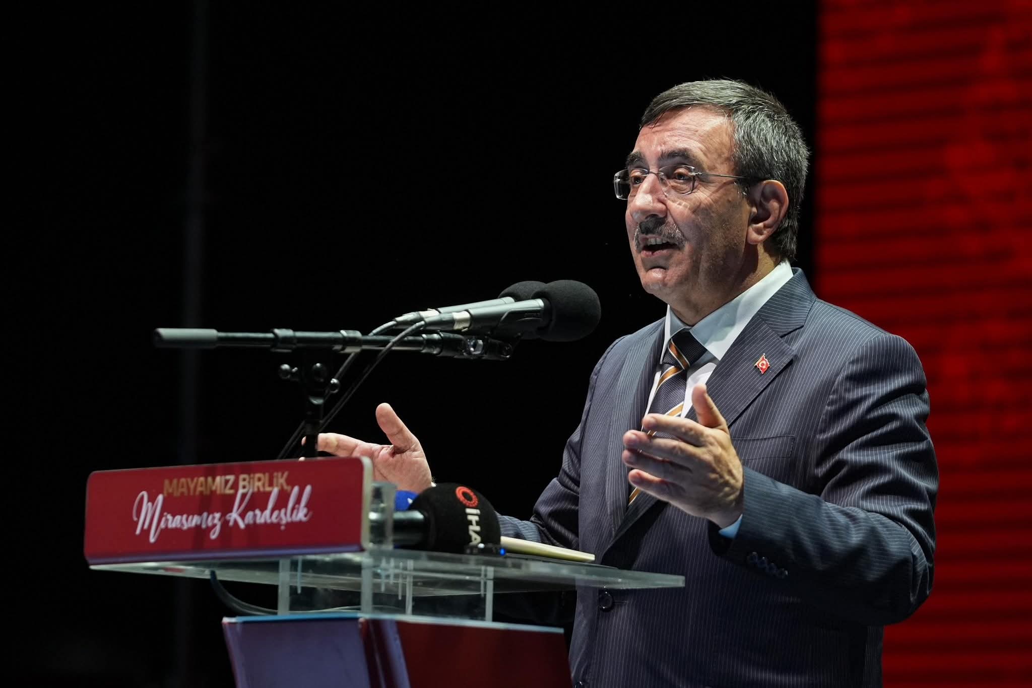 Cumhurbaşkanı Yardımcısı Cevdet Yılmaz, Hacıbektaş’ta Hünkar Hacı Bektaş Veli Türbesi’ni Ziyaret Etti