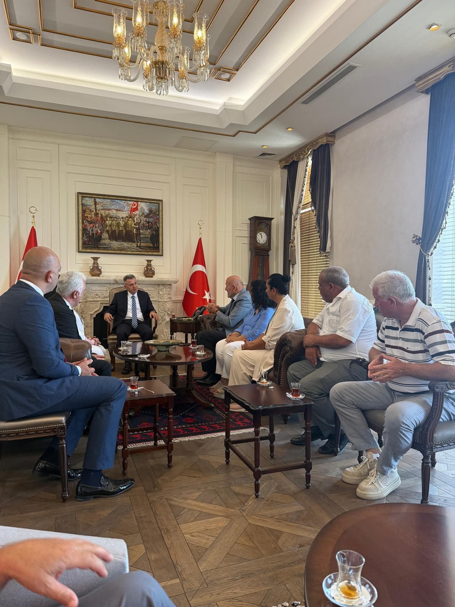 Delibalta İzmir Valisi Süleyman Elbani’yi Ziyaret Etti