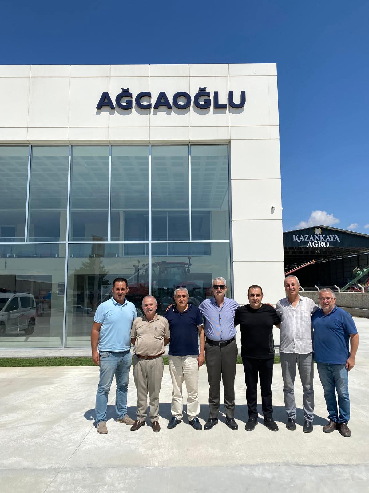 Zile TSO’dan Ağcaoğlu Motorlu Araçlar’ın Yeni İşyerine Ziyaret: “Hayırlı ve Bol Kazançlı Olsun”