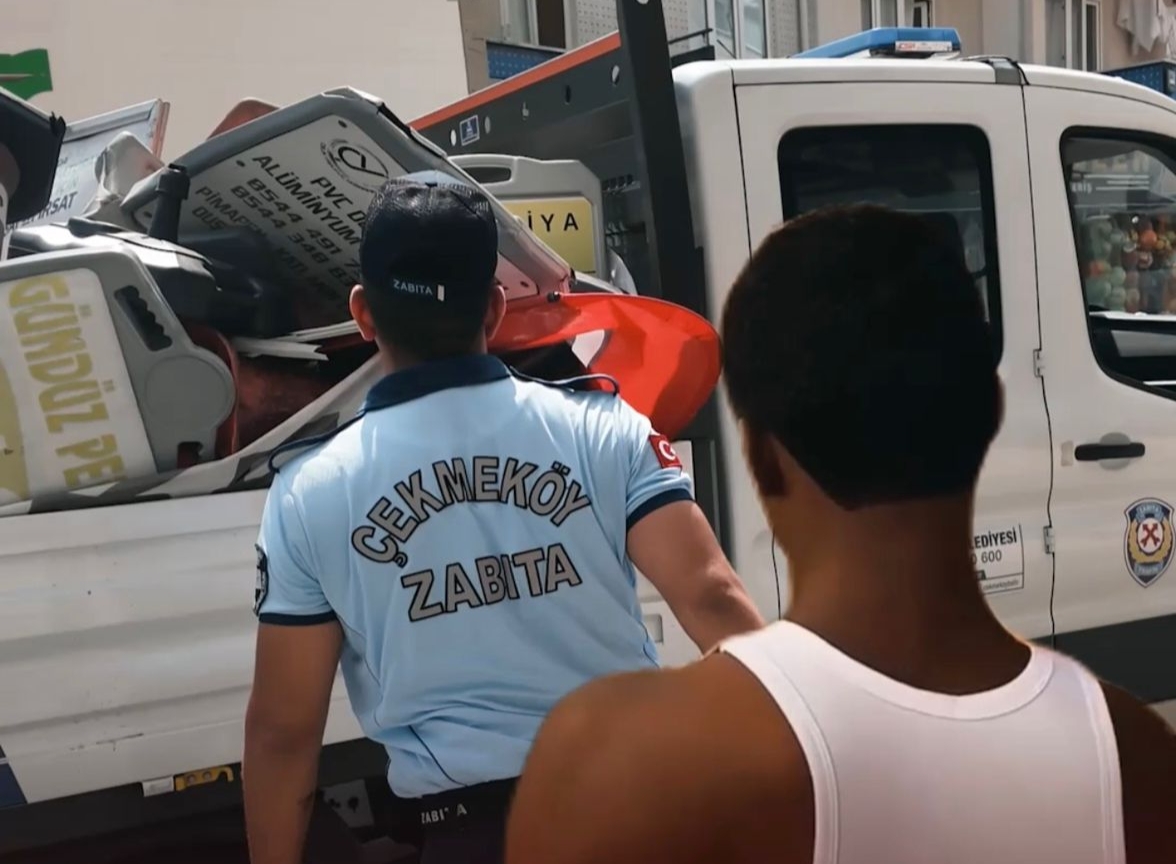 Çekmeköy Zabıtasından Kaldırım İşgallerine Karşı Yoğun Denetim