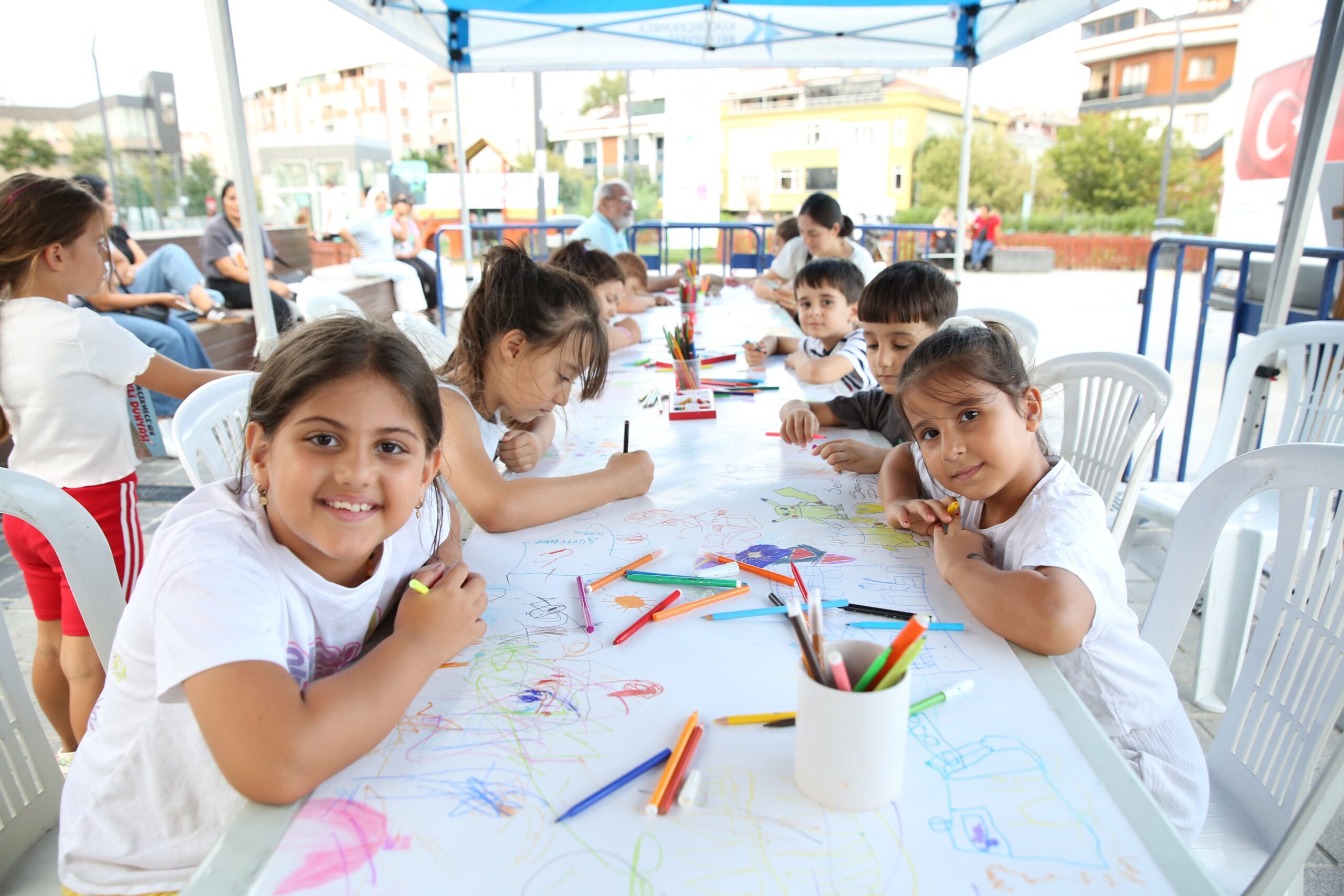 Küçükçekmece’de Yaz Şenliği: “Sokakta Sanat Var” Etkinliği Çocuklarla Buluşuyor