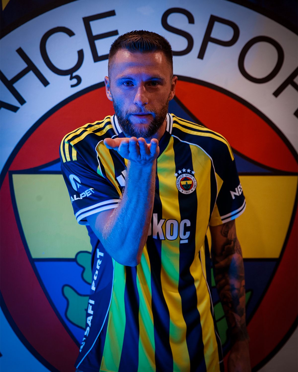 MILAN ŠKRINIAR RESMEN FENERBAHÇE’DE!