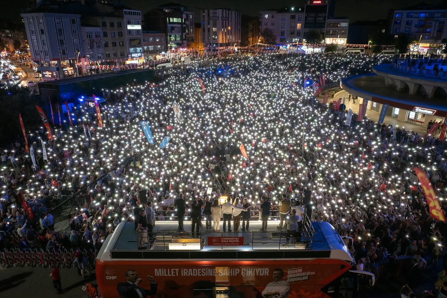 CHP Şile İlçe Başkanı Aras Arslan’dan sert tepki: “Kayyumlardan medet umanlara yazıklar olsun”