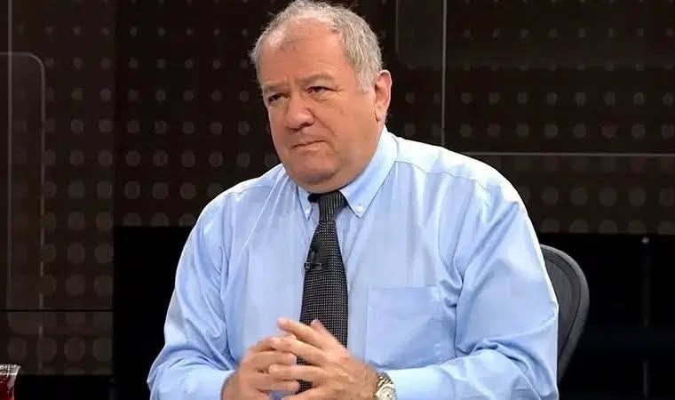 Cem Toker’den CHP’ye Sert Eleştiri: “Gürsel Tekin Partisini ‘Cenaze’ Olarak Görüyor”