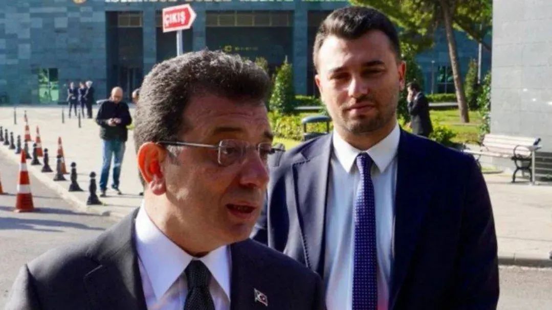 Tutuklu Avukat Mehmet Pehlivan Savunma Yapmayı Reddetti: “Cübbesiz ve Müvekkilimle Görüşmeden Duruşmaya Çıkarıldım”