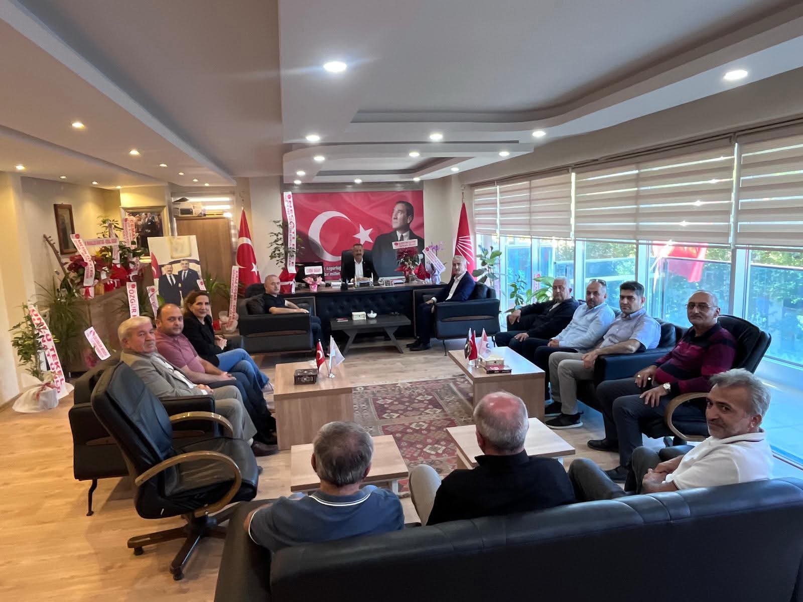 Patronlardan CHP Zile İlçe Başkanlığı’na “hayırlı olsun” ziyareti