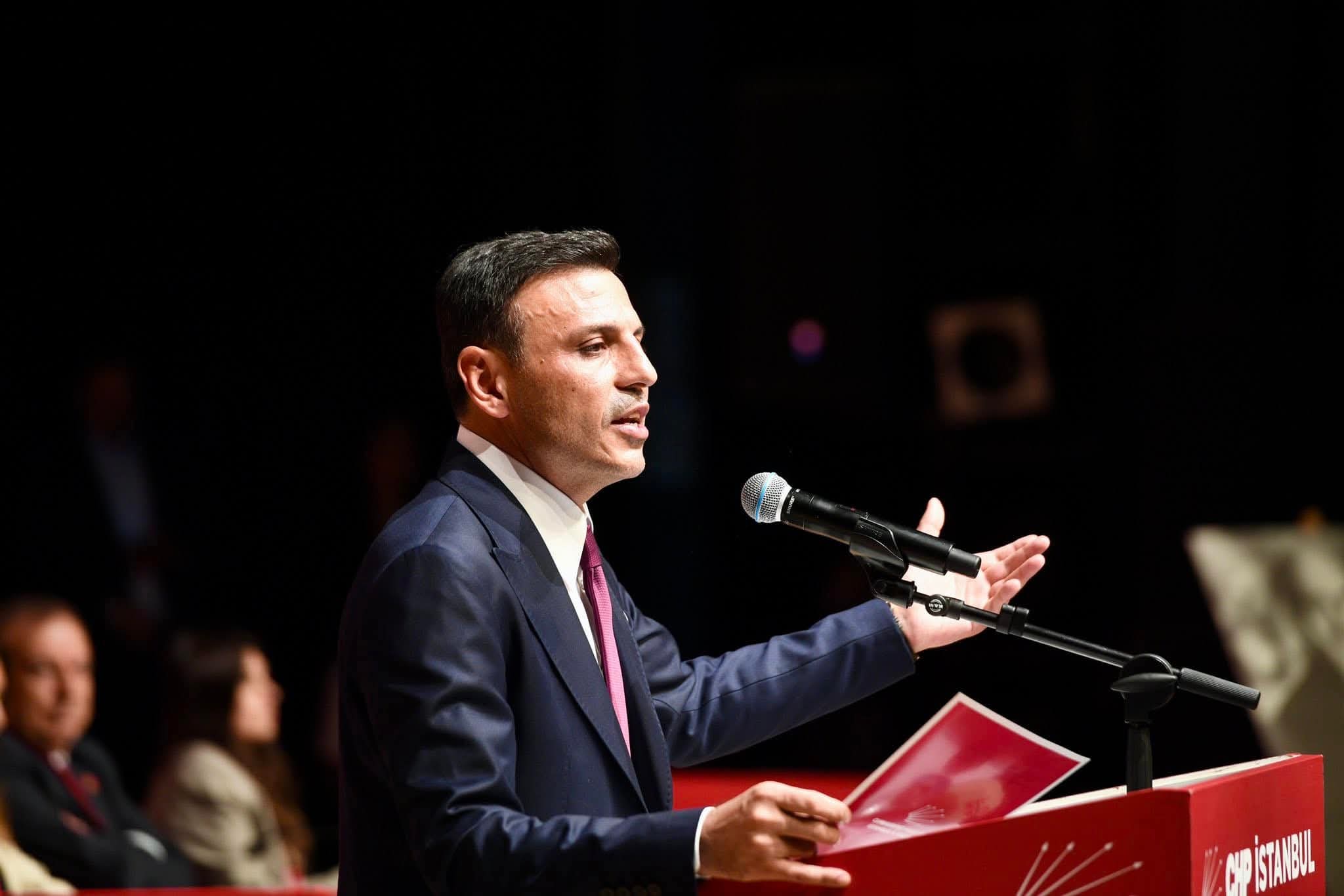 Özgür Çelik Yeniden CHP İstanbul İl Başkanı Seçildi