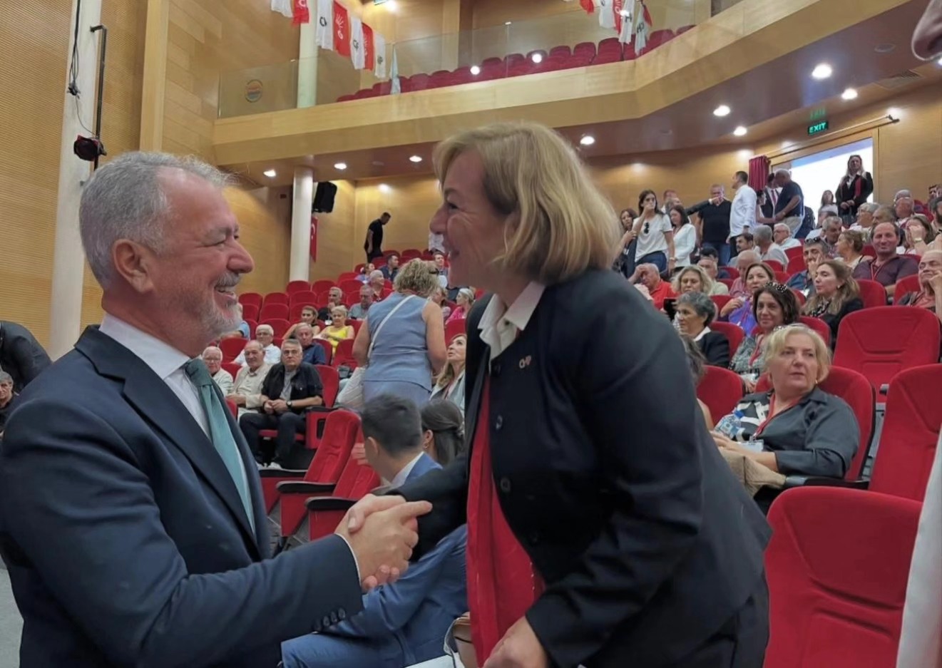 Marmaris’te CHP’nin Yeni Lideri: Pelin Özbozdağ!