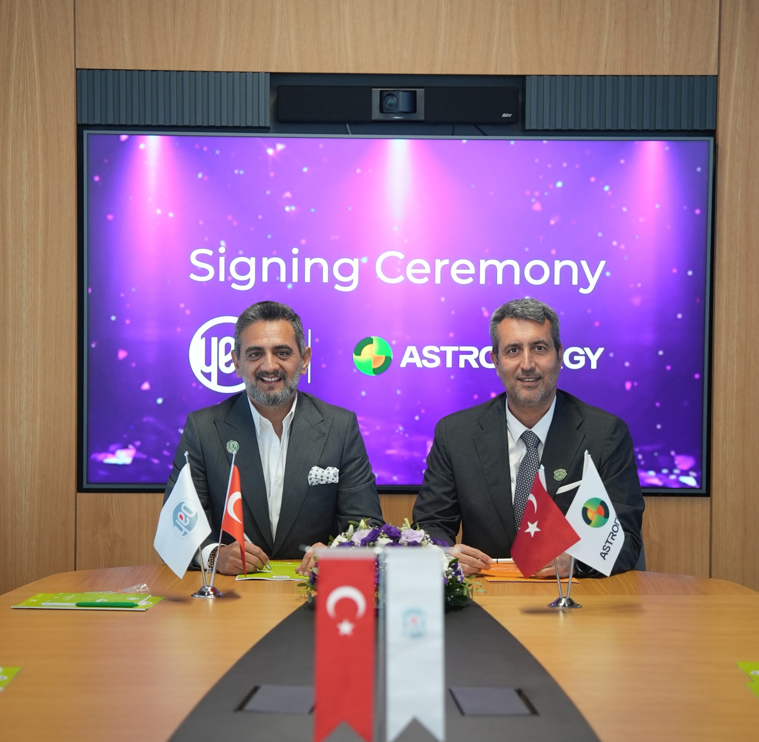 Yeşil Dönüşümün Yeni Adresi: YEO Teknoloji, Astronergy ile 100 Milyon Dolarlık Dev GES Projesinde Yerli Panellerle Güç Birliği Yaptı