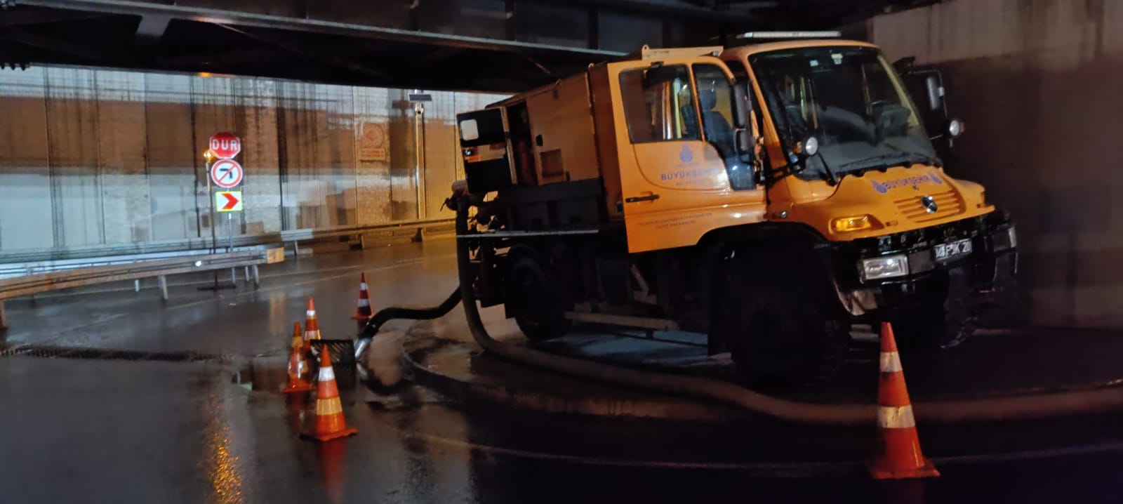 İstanbul Fırtına ve Yağışa Karşı Teyakkuzdaydı: İBB Ekipleri 5.167 Personel ile Olası Sorunları Önledi