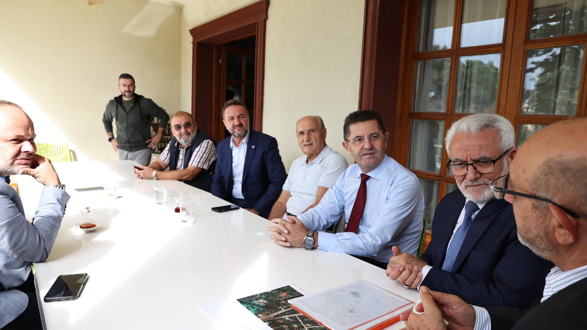 7’den 70’e herkesin sevgisini kazanmış başkan, Çekmeköy’ün geleceğini ortak akılla inşa ediyor”