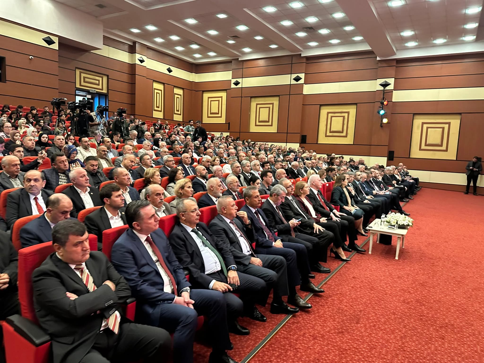 Türkiye Muhtarlar Konfederasyonu'ndan "2025 Aile Yılı" Projesine Tam Destek: "Aile Güçlüyse Devlet de Güçlüdür"