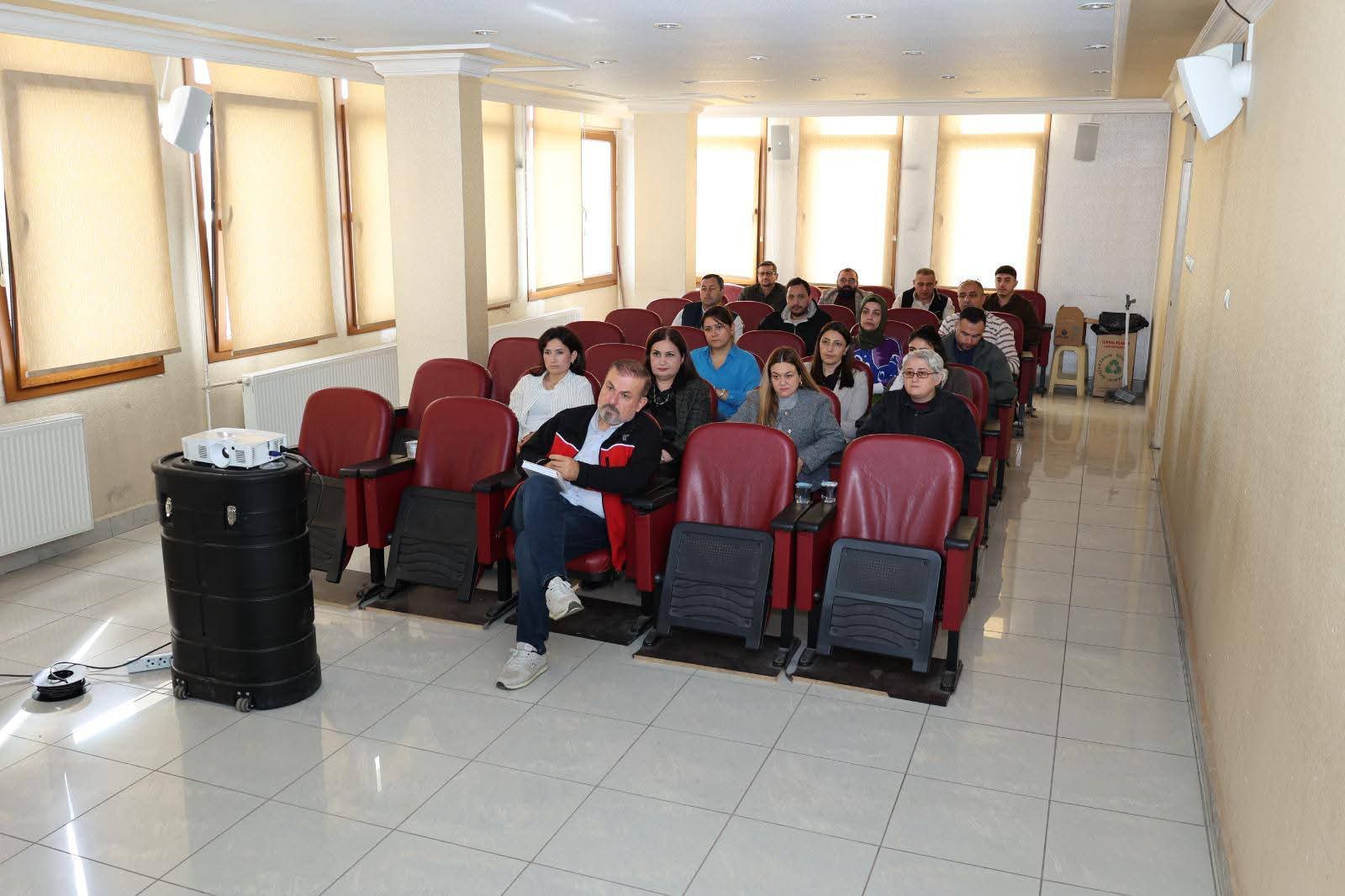 Zile Belediyesi’nde Kurum İçi Eğitim Seferberliği: Personellere “Resmi Yazışma Kuralları” Eğitimi