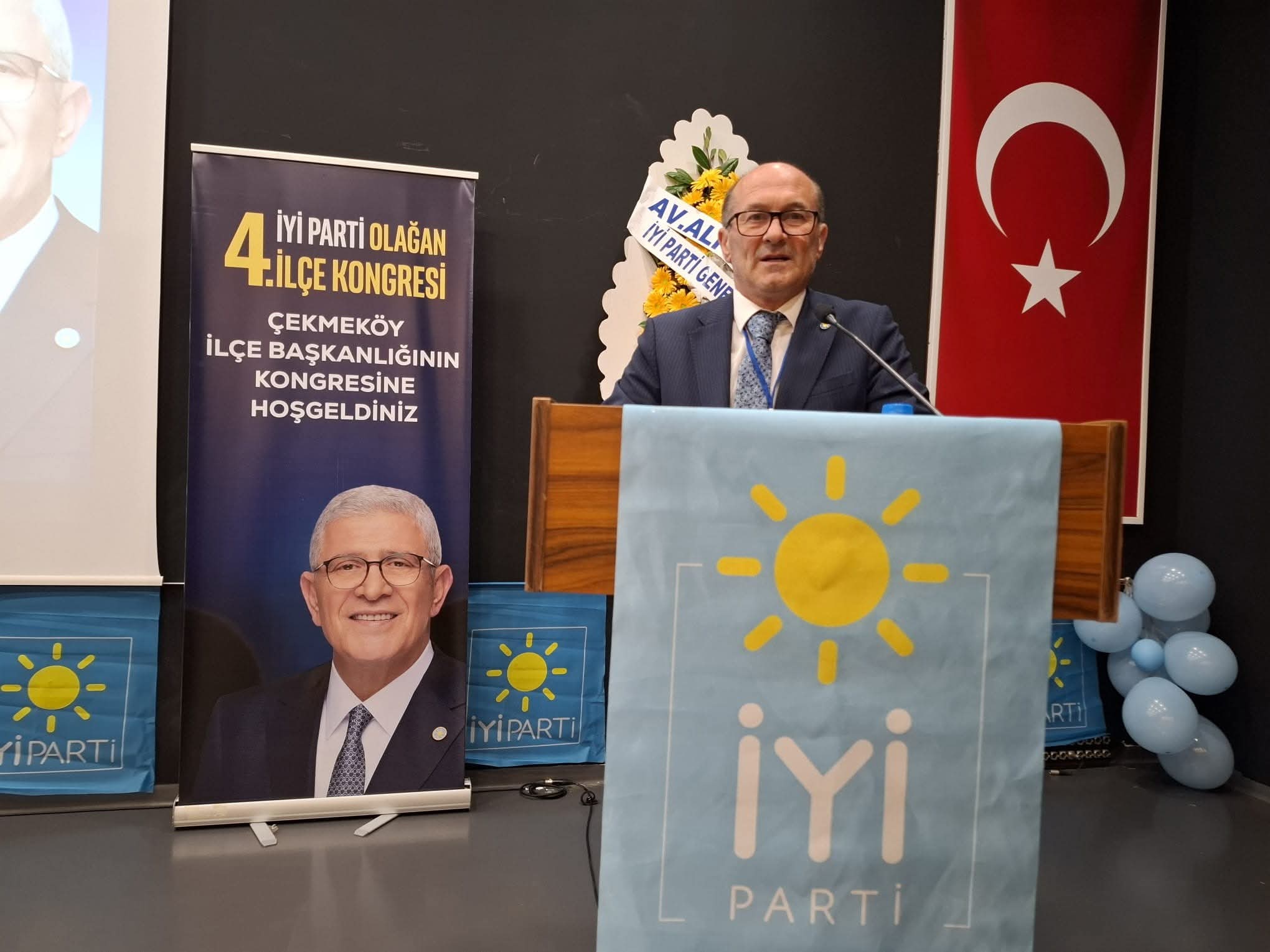 İYİ Parti Çekmeköy İlçe Başkanlığı’nda Bayrak Değişimi