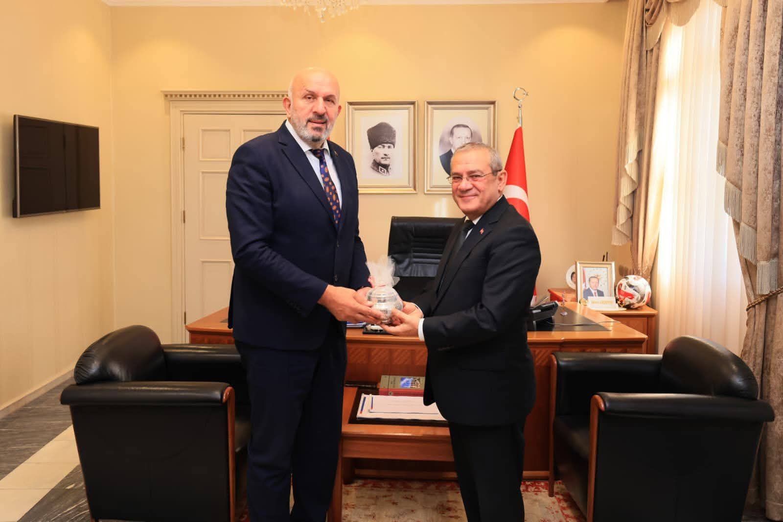 TÜRKİYE MUHTARLAR KONFEDERASYONU GENEL BAŞKANI KADİR DELİBALTA DURMUYOR: MEMLEKETİ KARIŞ KARIŞ GEZİYOR, ÇÖZÜM ARIYOR