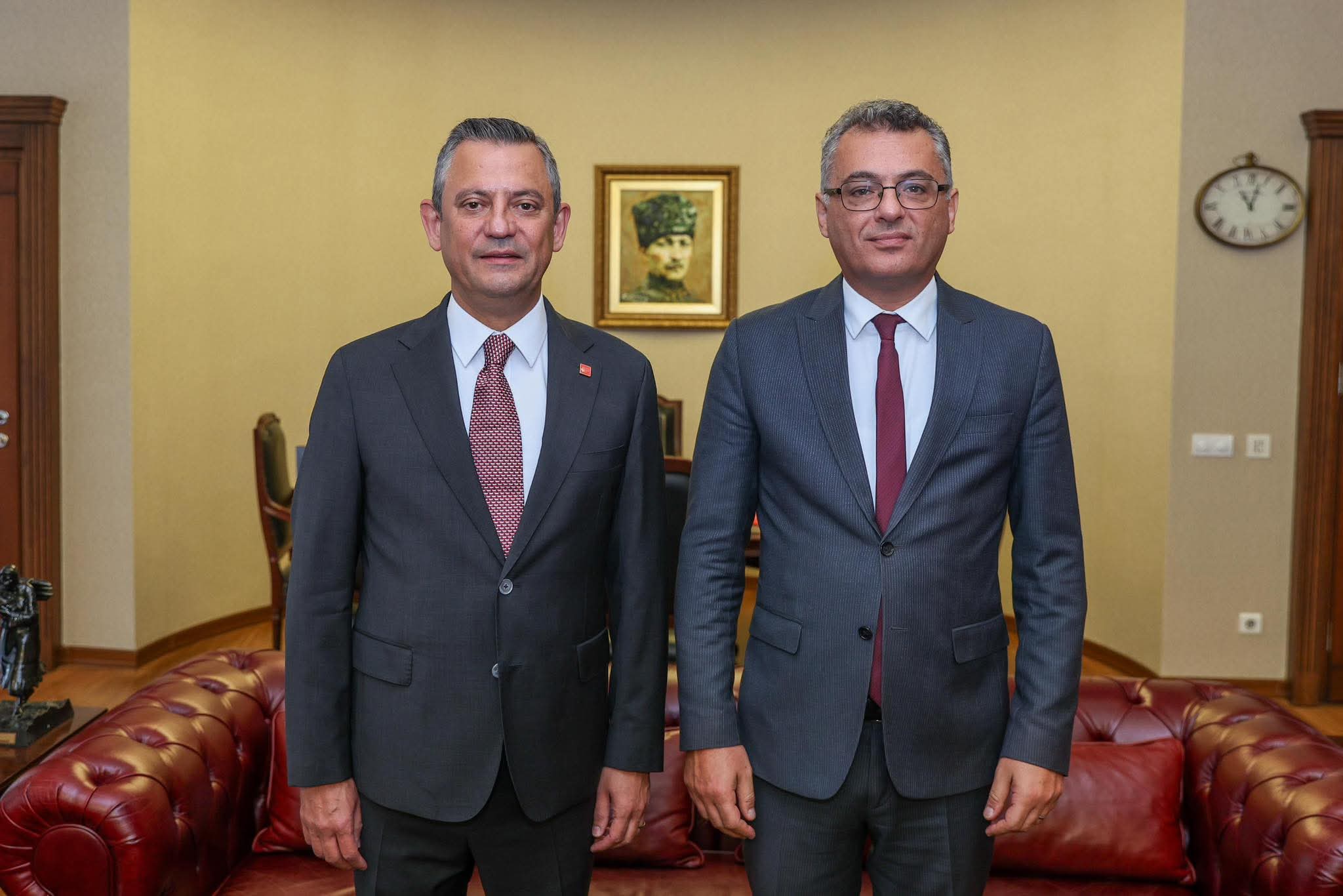 Özgür Özel’den KKTC Seçim Sonuçlarına Kutlama: “Kıbrıs Türk Halkı Milli İradeye Sahip Çıktı”