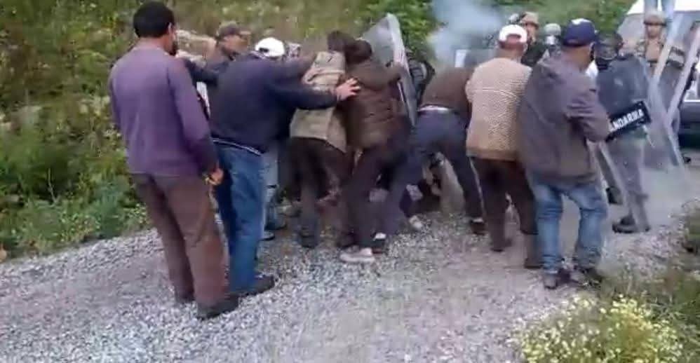 Direniyorlar: Çorum Karakaya Köyü’nde Taş Ocağı Gerginliği