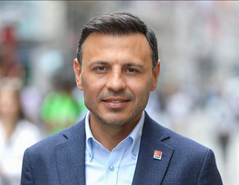 CHP İstanbul İl Kongresi: Özgür Çelik Tek Aday, Parti İçi Demokrasi ve Birlik Vurgusu