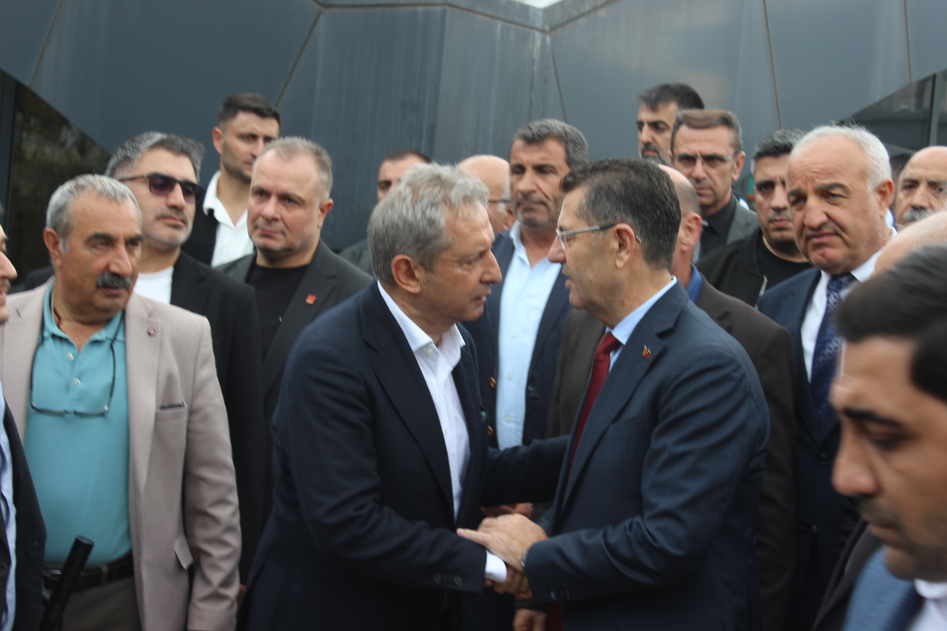 Çekmeköy Ailesinin Acı Kaybı: Süleyman Çerkez Hayata Veda Etti – Yoğun Katılımla Son Yolculuğa Uğurlandı